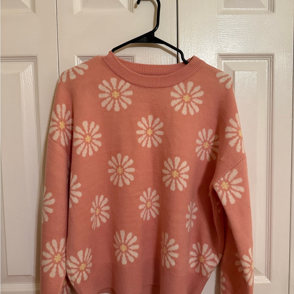 Cake Pink Daisy Women's Sweater
